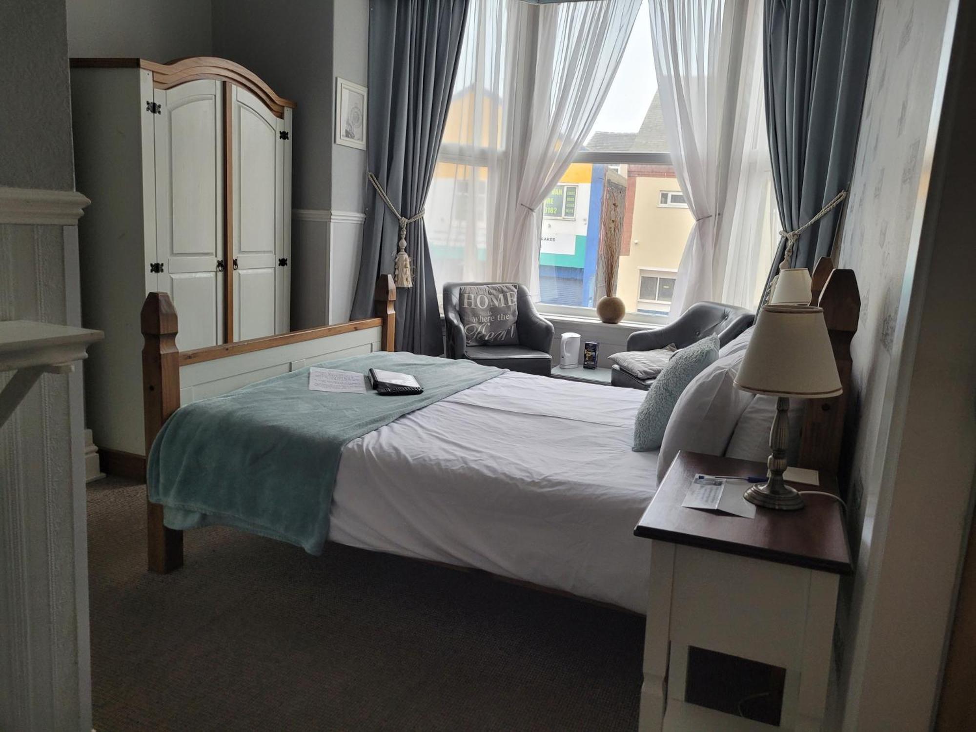 J'S Mayfair Guest House Μπλάκπουλ Εξωτερικό φωτογραφία